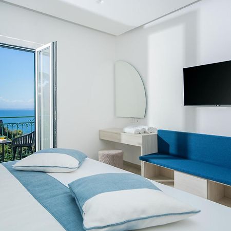 Sea View Deluxe Apartments 비코에쿠엔세 외부 사진